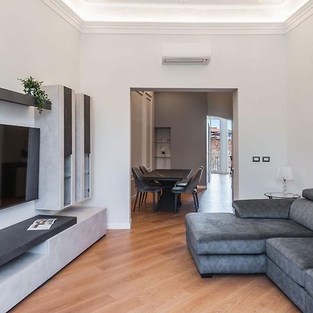 Etnea Modern Apartment By Wonderful Italy คาตาเนีย ภายนอก รูปภาพ