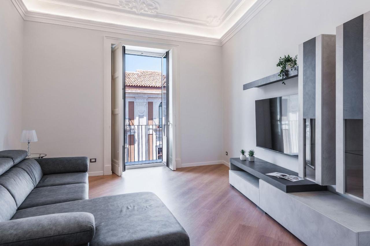 Etnea Modern Apartment By Wonderful Italy คาตาเนีย ภายนอก รูปภาพ