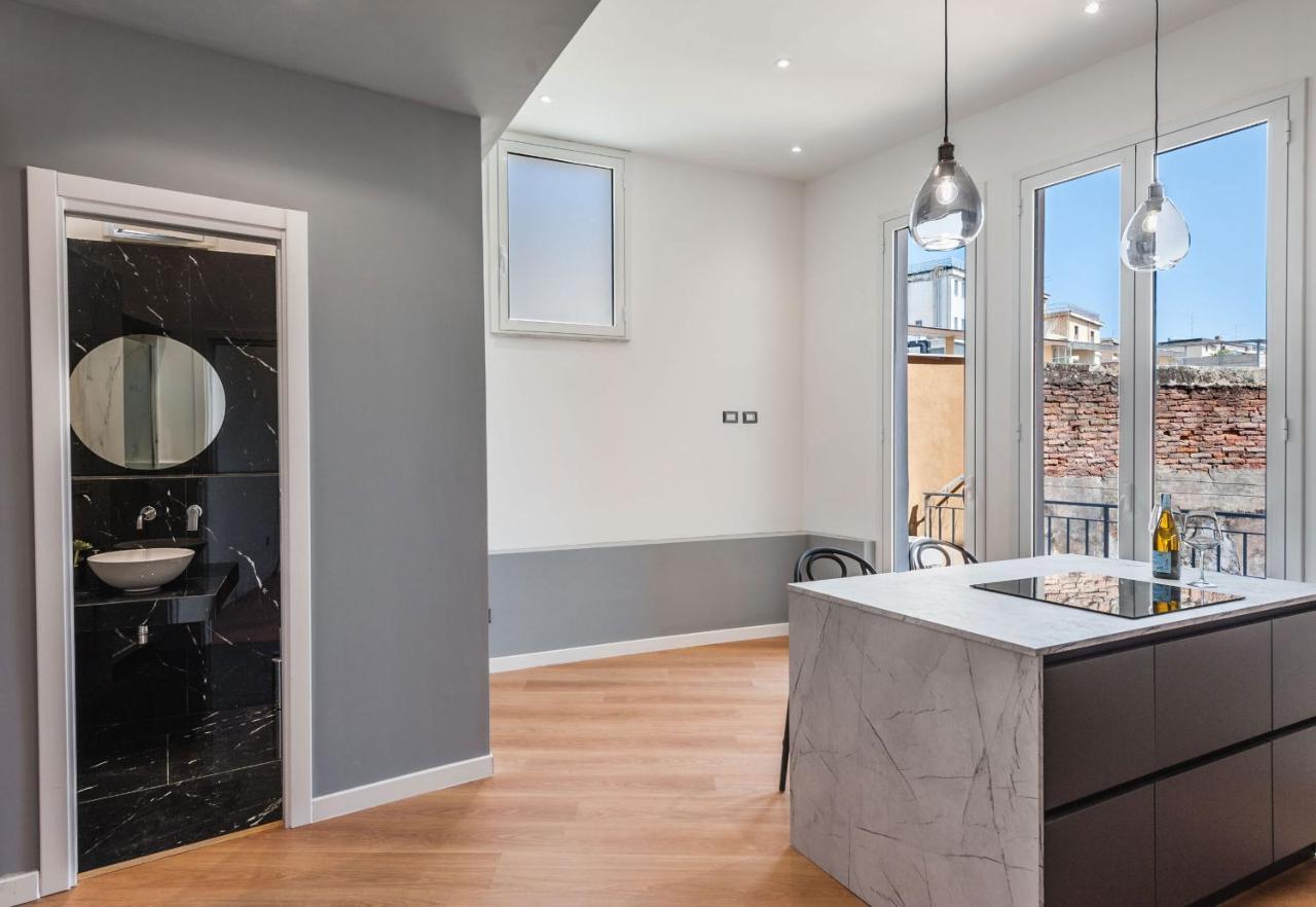 Etnea Modern Apartment By Wonderful Italy คาตาเนีย ภายนอก รูปภาพ