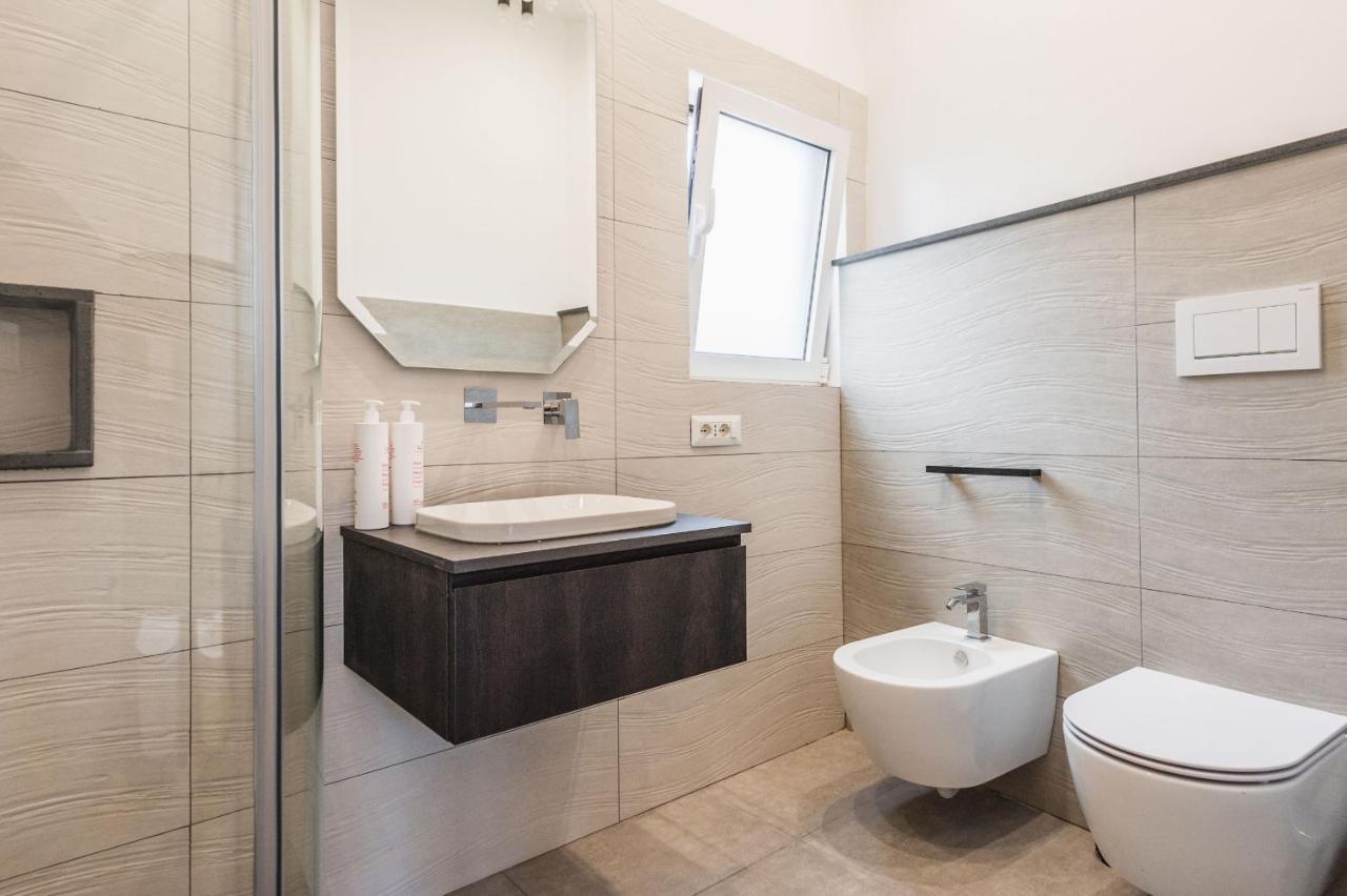 Etnea Modern Apartment By Wonderful Italy คาตาเนีย ภายนอก รูปภาพ